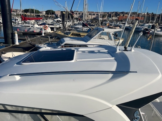 Beneteau Antares 8 preowned for sale