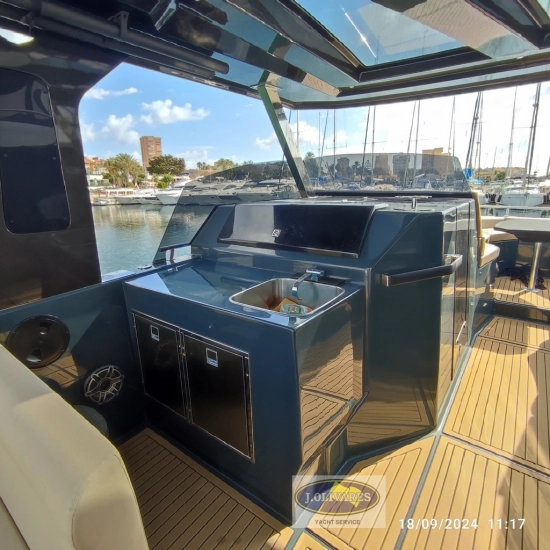 Tesoro Yachts T38 Power Cat preowned for sale