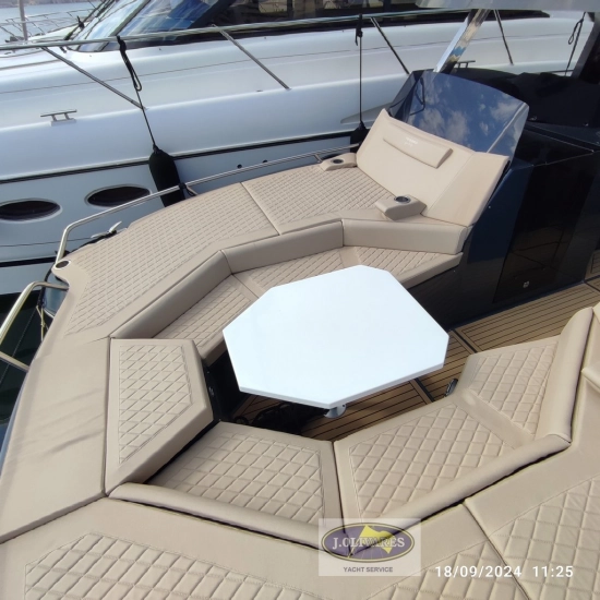 Tesoro Yachts T38 Power Cat preowned for sale