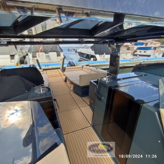 Tesoro Yachts T38 Power Cat preowned for sale