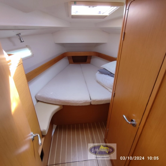 Jeanneau Sun Odyssey 42DS preowned for sale