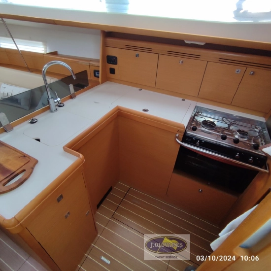 Jeanneau Sun Odyssey 42DS preowned for sale