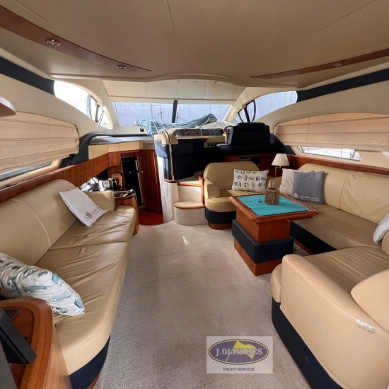 Azimut 50 Flybridge preowned for sale