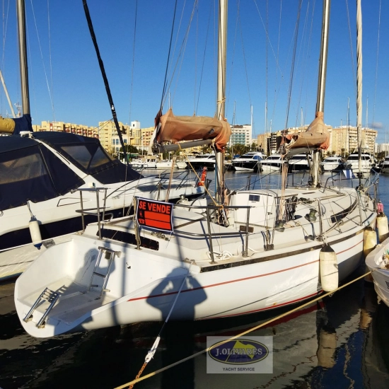 Jeanneau Gin Fizz 37 preowned for sale