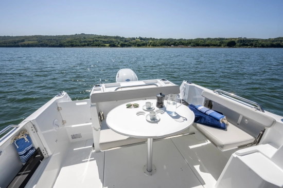 Beneteau Antares 7 OB neu zum verkauf