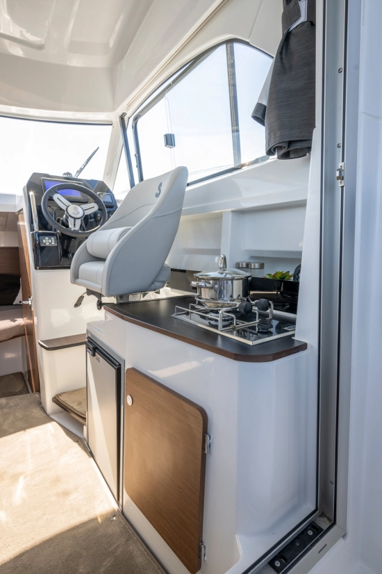 Beneteau Antares 7 OB neu zum verkauf