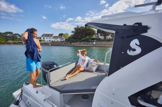 Beneteau Antares 7 OB neu zum verkauf