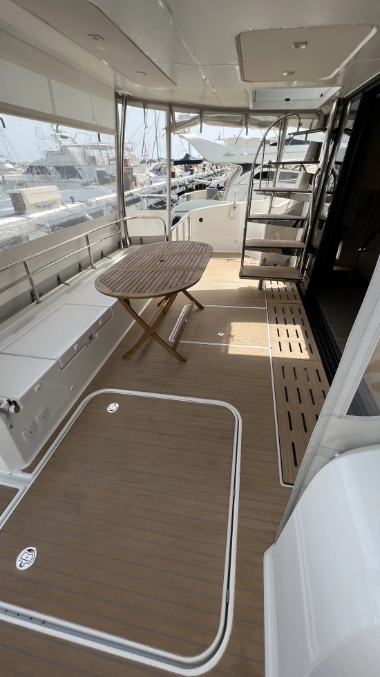 Fountaine Pajot MY44 gebraucht zum verkauf