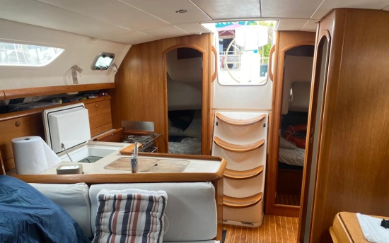 Jeanneau Sun Odyssey 37 preowned for sale