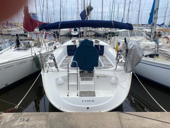 Jeanneau Sun Odyssey 37 preowned for sale