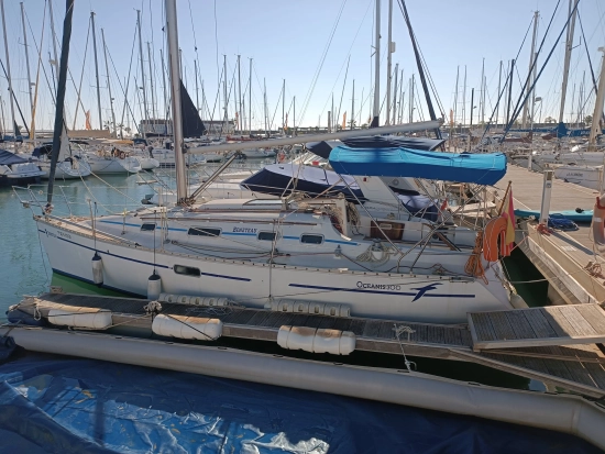 Beneteau Oceanis 300 gebraucht zum verkauf