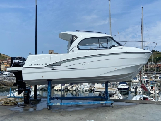 Beneteau Antares 8 V2 neu zum verkauf