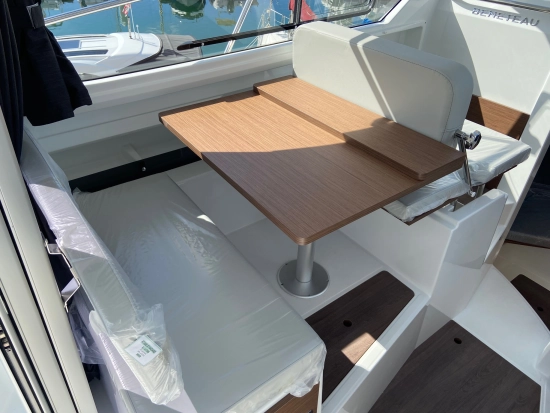 Beneteau Antares 8 V2 neu zum verkauf