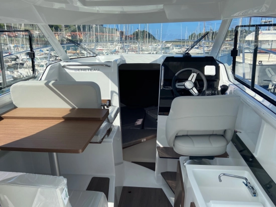 Beneteau Antares 8 V2 neu zum verkauf