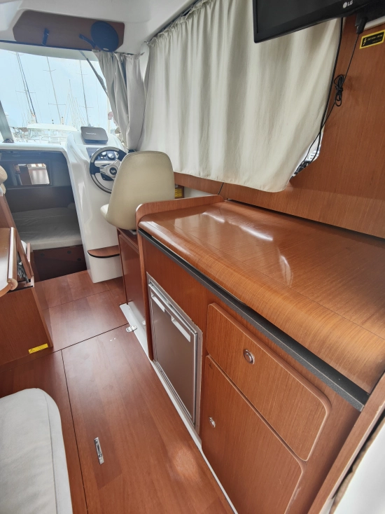 Beneteau Antares 8 gebraucht zum verkauf