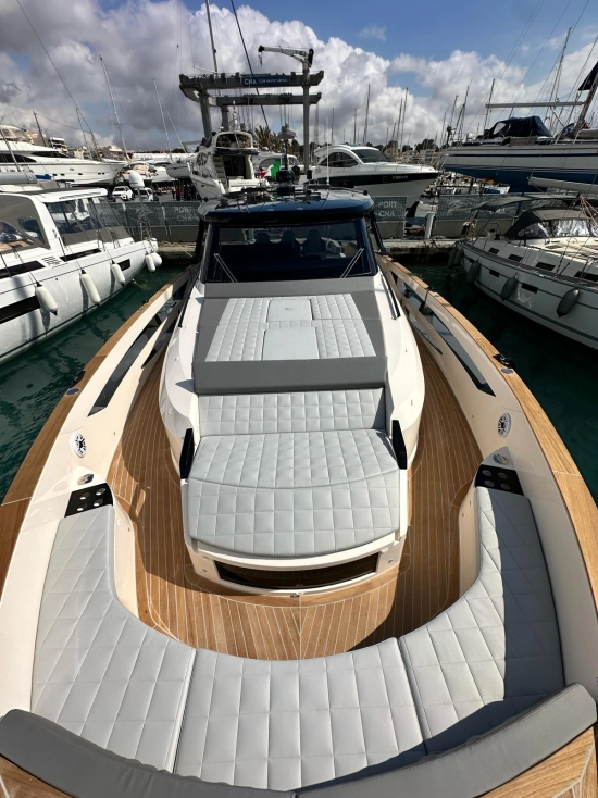 Cayman Yachts 540WA brand new for sale