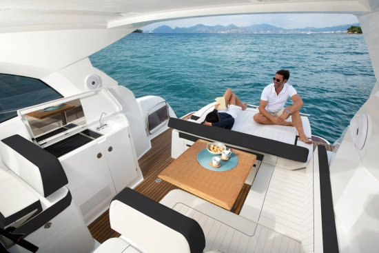 Jeanneau LEADER 36 neu zum verkauf