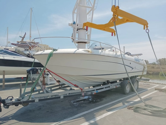 Beneteau Flyer 750 gebraucht zum verkauf