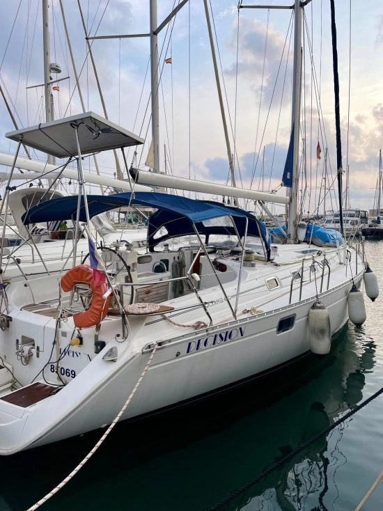 Beneteau Oceanis 44 preowned for sale