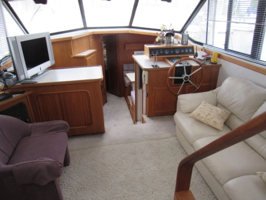 Carver 43 AFT CABIN preowned for sale