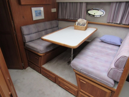 Carver 43 AFT CABIN preowned for sale