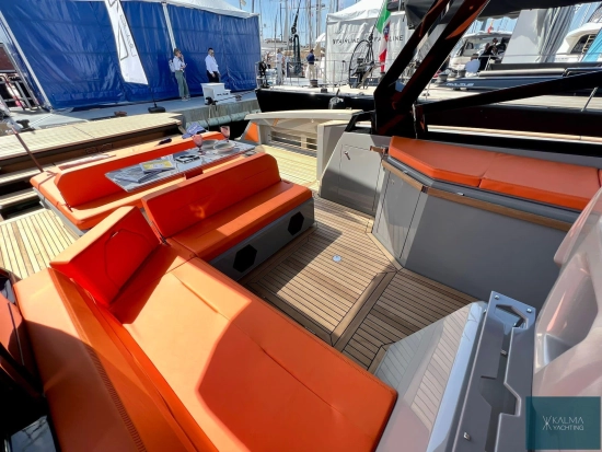 Evo Yachts R4 XT WA gebraucht zum verkauf