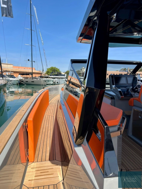 Evo Yachts R4 XT WA gebraucht zum verkauf