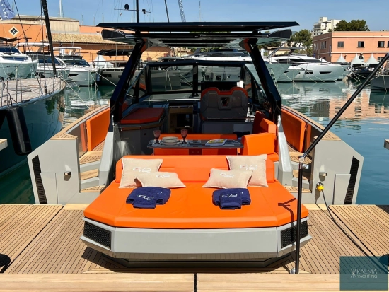 Evo Yachts R4 XT WA gebraucht zum verkauf