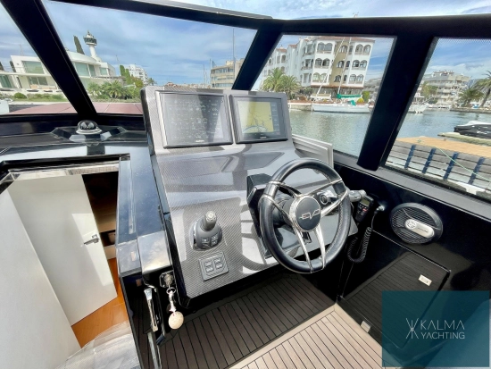 Evo Yachts R4 gebraucht zum verkauf