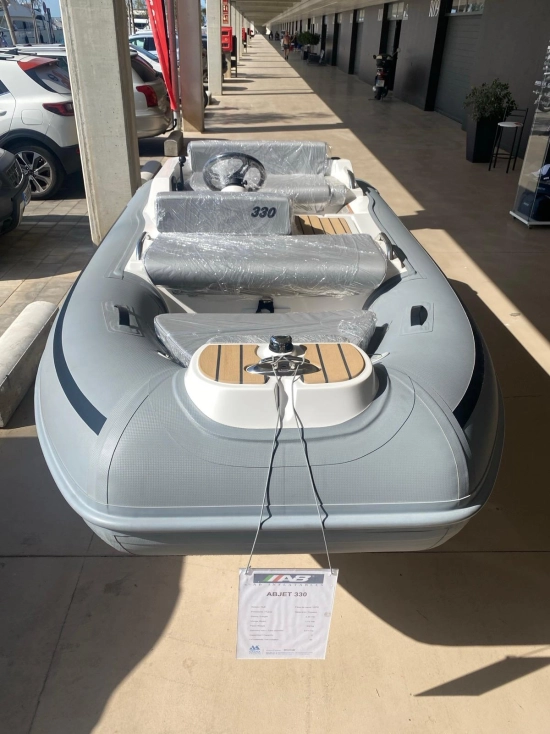 AB INFLATABLES 330 JET TENDER neuf à vendre