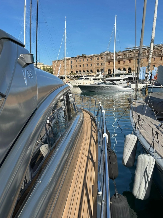 Princess V65 gebrauchtes zum verkauf