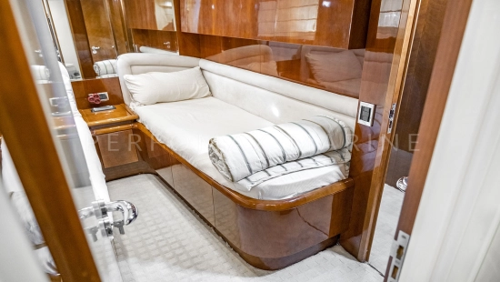 Azimut 85 Flybridge gebraucht zum verkauf