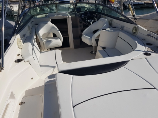 Rinker 246 preowned for sale