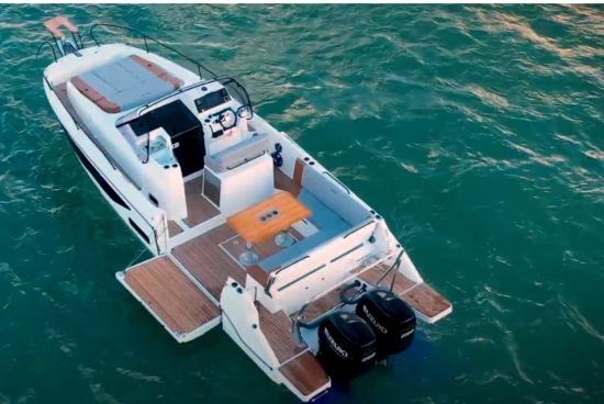 Beneteau Flyer 9 SD gebraucht zum verkauf