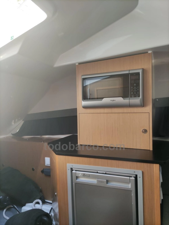 Beneteau Flyer 8.8 Sundeck gebraucht zum verkauf