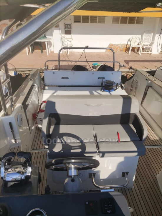 Beneteau Flyer 8.8 Sundeck gebraucht zum verkauf