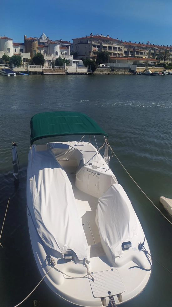 Chaparral SUNESTA 232 preowned for sale