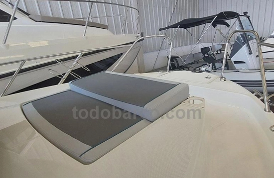 Quicksilver Pilothouse Captur 805 brand new for sale