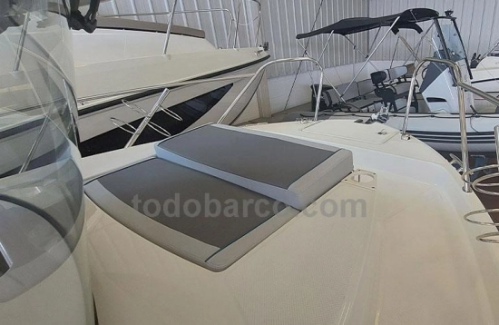 Quicksilver Pilothouse Captur 805 brand new for sale