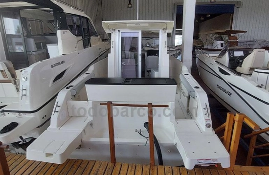 Quicksilver Pilothouse Captur 805 brand new for sale