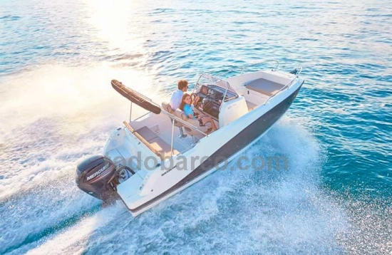 Quicksilver Open Activ 605 brand new for sale