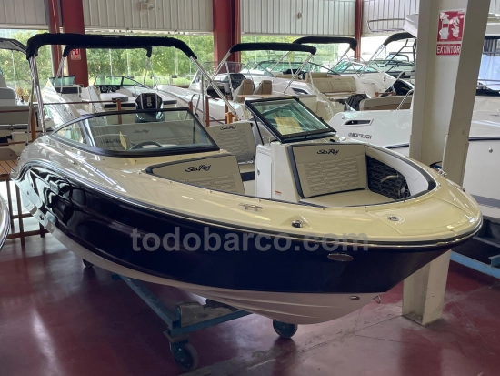 Sea Ray SPX 210 brand new for sale