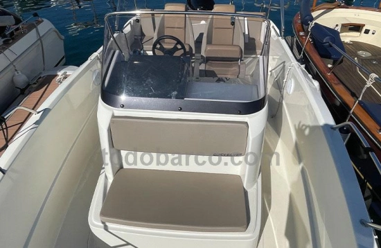 Quicksilver Open Activ 675 preowned for sale