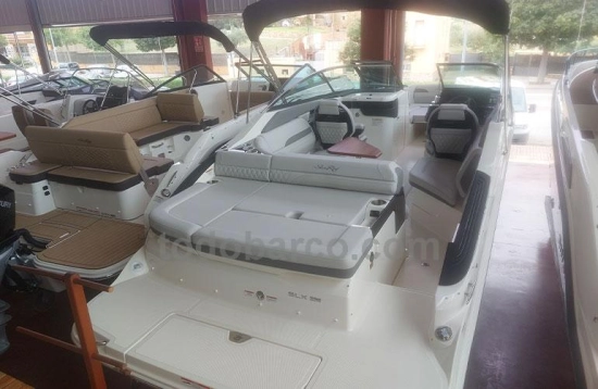 Sea Ray SLX 260 brand new for sale