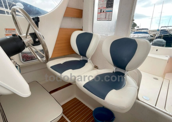 Quicksilver Pilothouse 640 preowned for sale