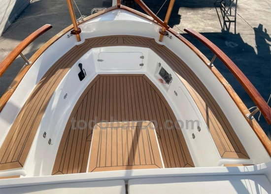 Menorquin Yachts 27 Solarium preowned for sale