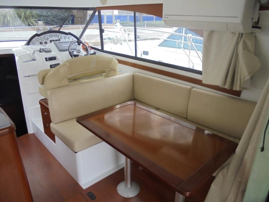 Beneteau Antares 36 FLY gebraucht zum verkauf