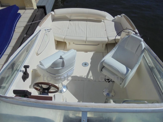 Jeanneau LEADER 705 preowned for sale