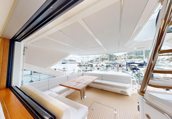 Sunseeker 68 Sport Yacht gebraucht zum verkauf