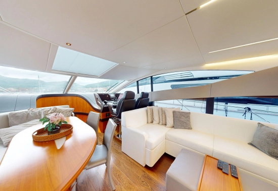 Sunseeker 68 Sport Yacht gebraucht zum verkauf